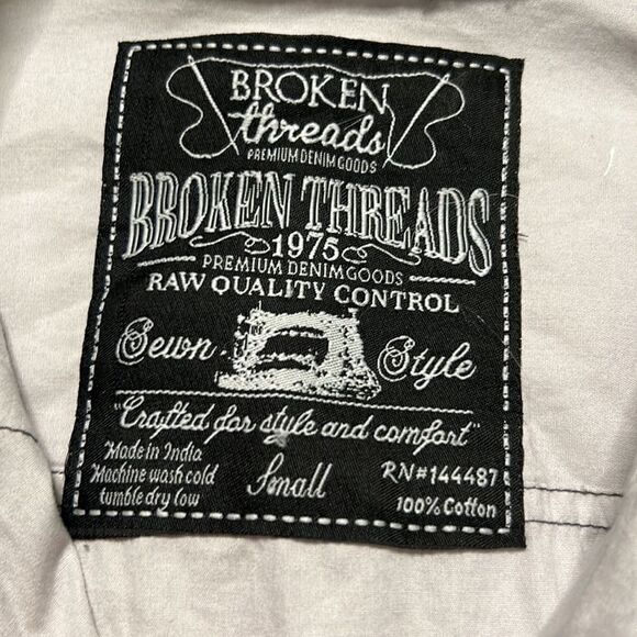 BROKEN THREADS Gray Adjustable Sleeve Button Down Shirt - Picture 2 of 6